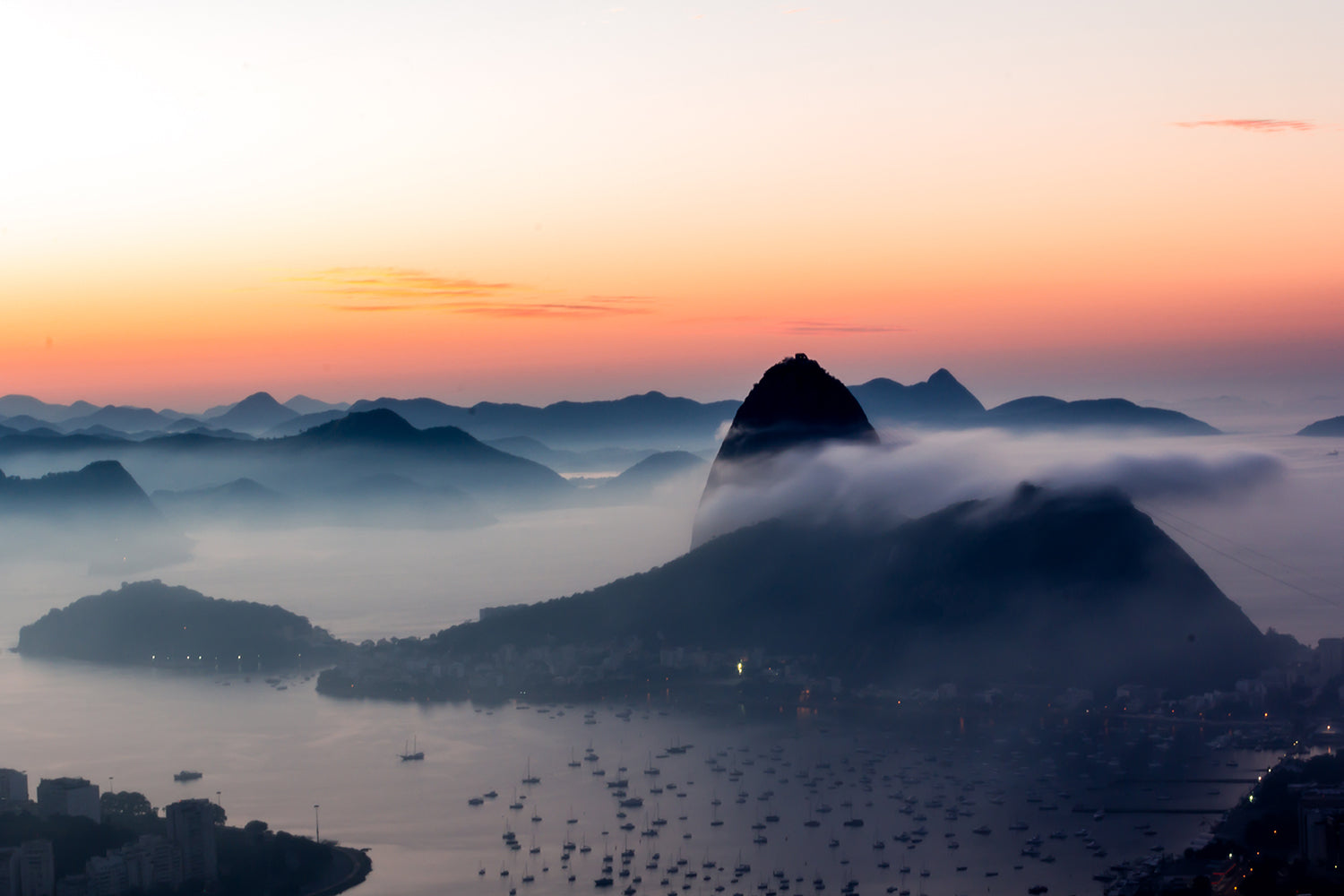 Von trás da neblina II