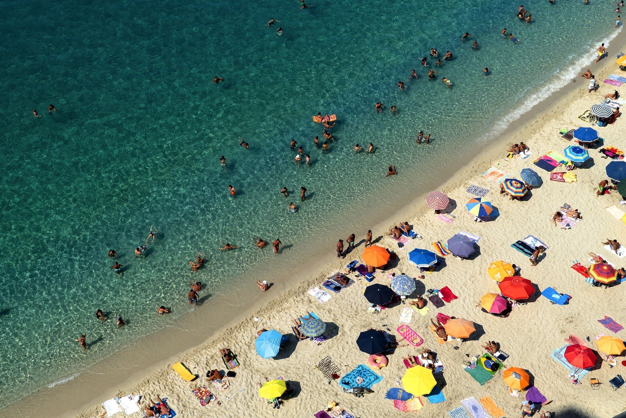 Praia no Mediterrâneo